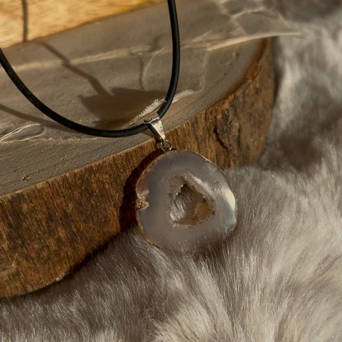 Agaat geode kettinghangers (zilverkleurig)