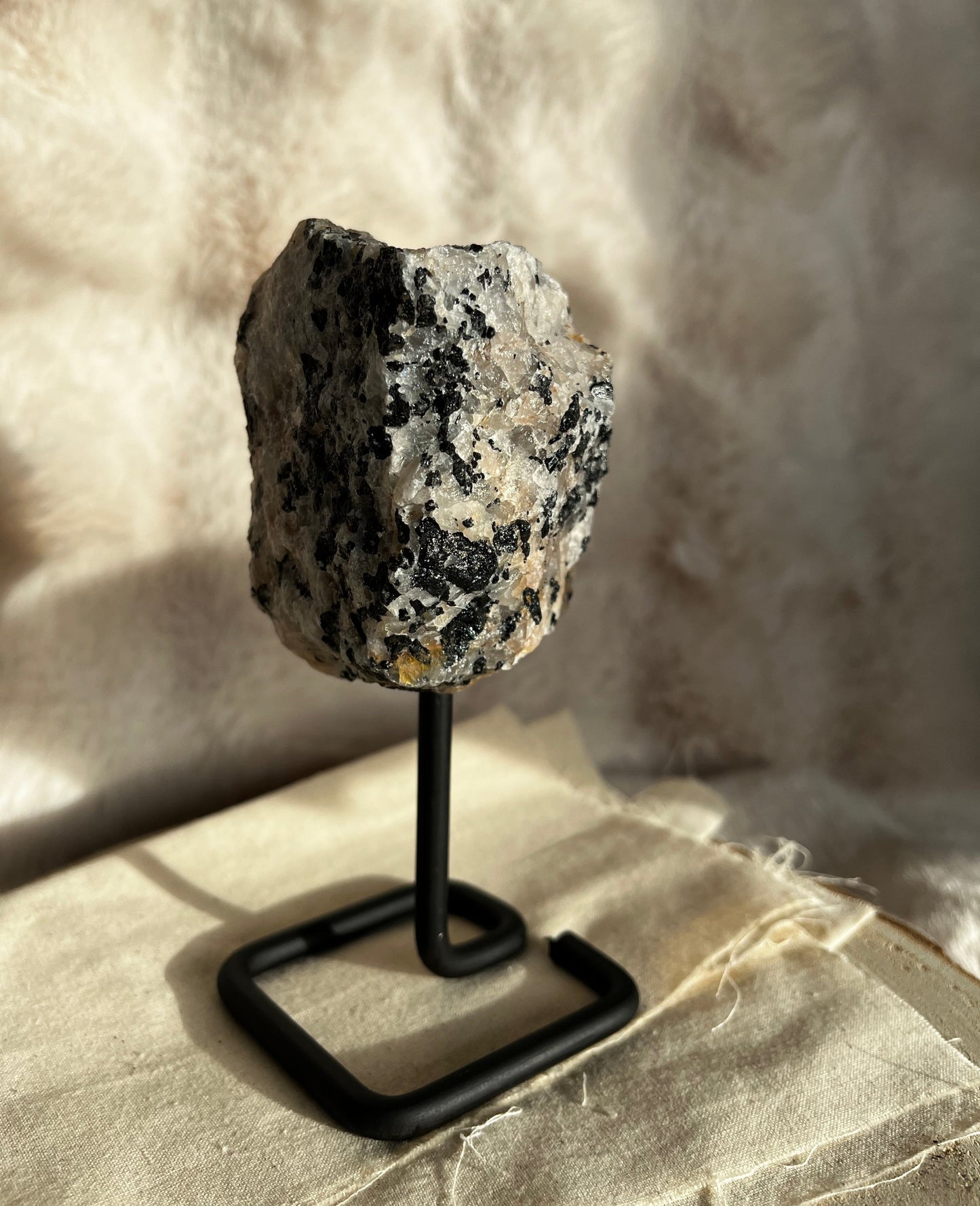 Toermalijnkwarts op standaard