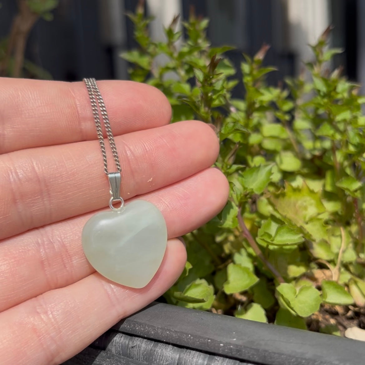 New jade hart kettinghanger