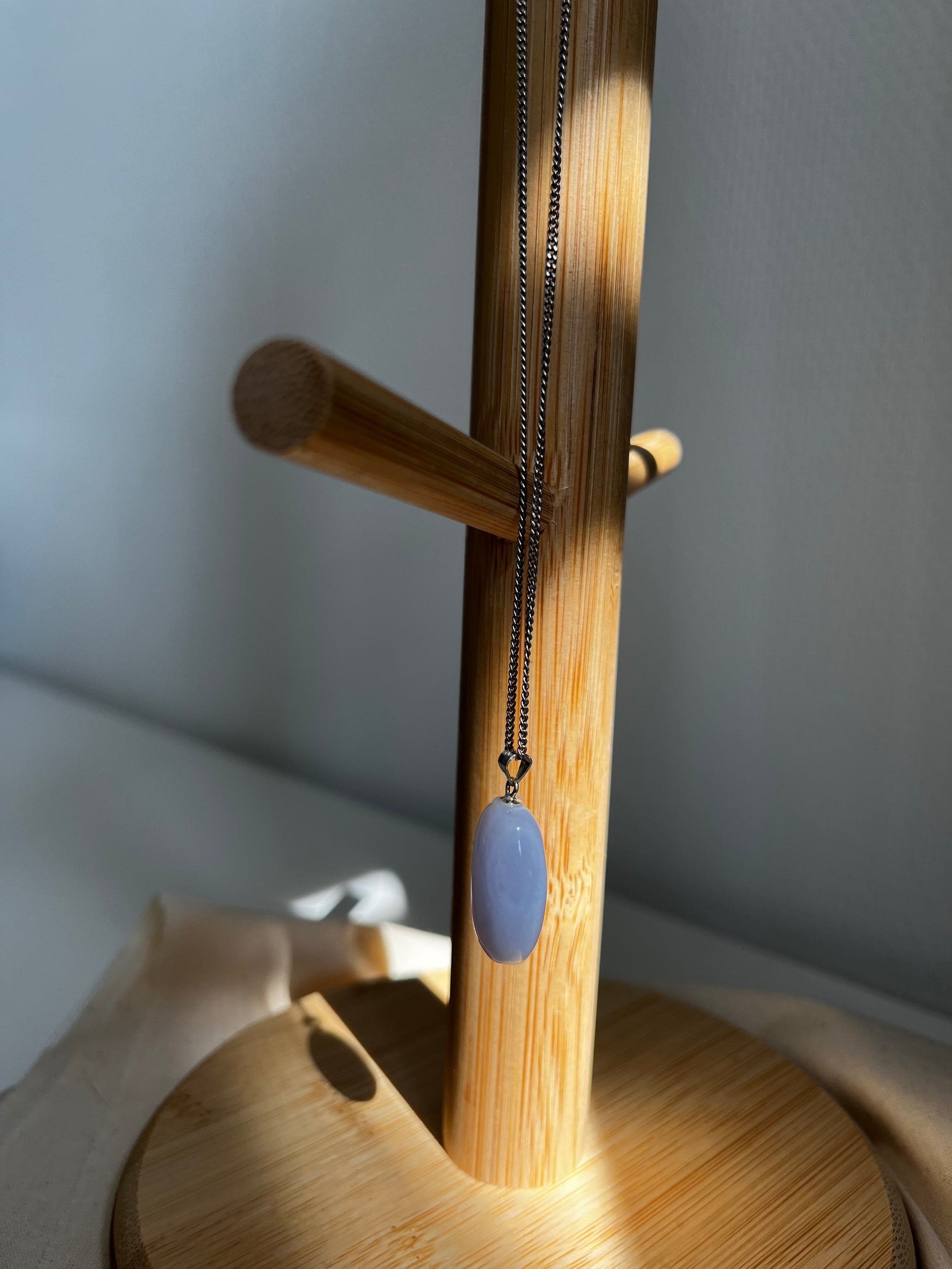 Edelsteen blue lace agaat kettinghanger