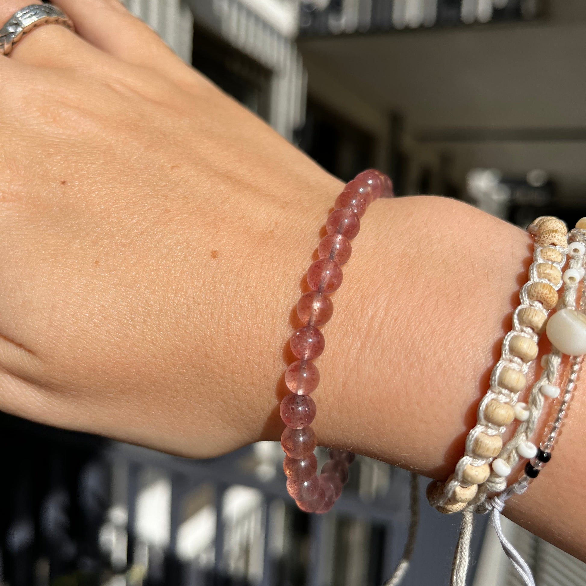 Edelsteen Aardbeienkwarts armband